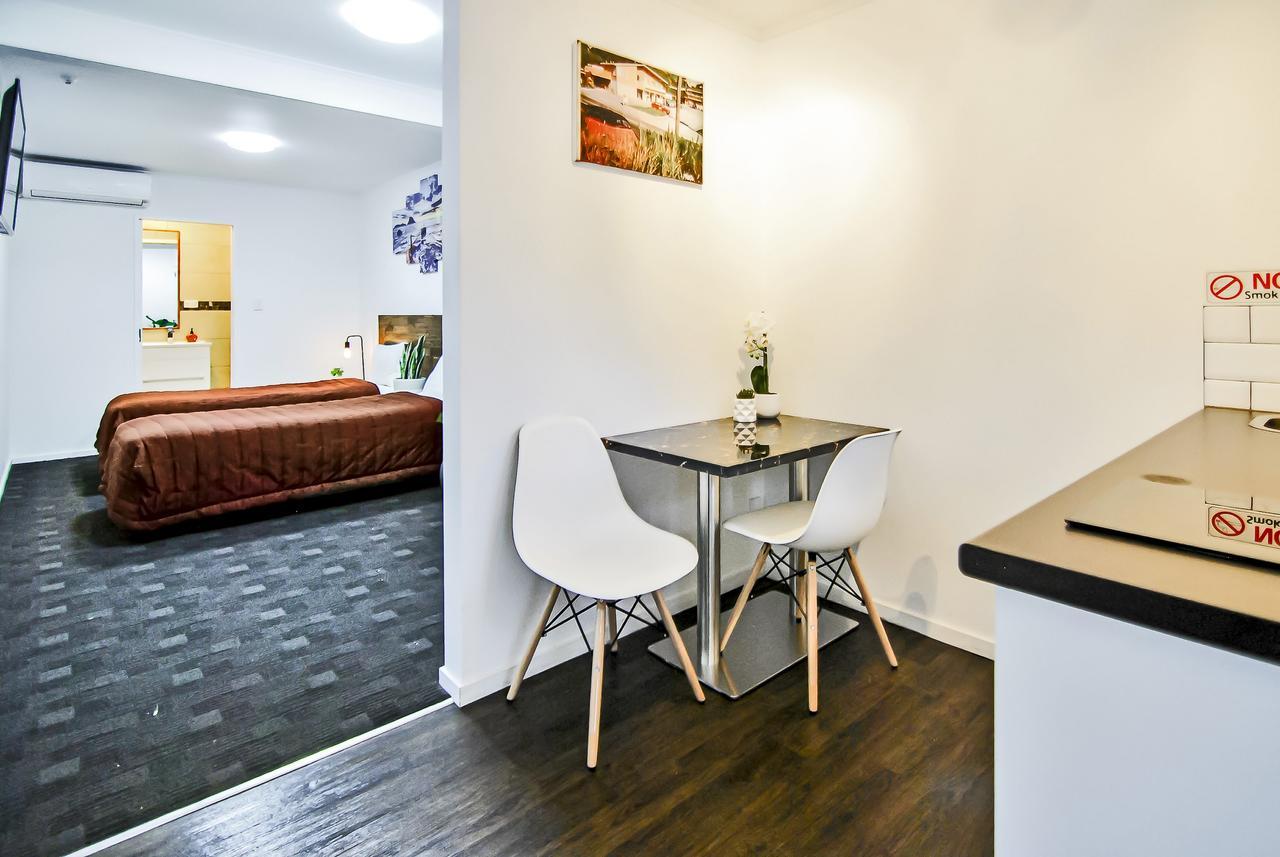 Newlands Court Motel Wellington Esterno foto